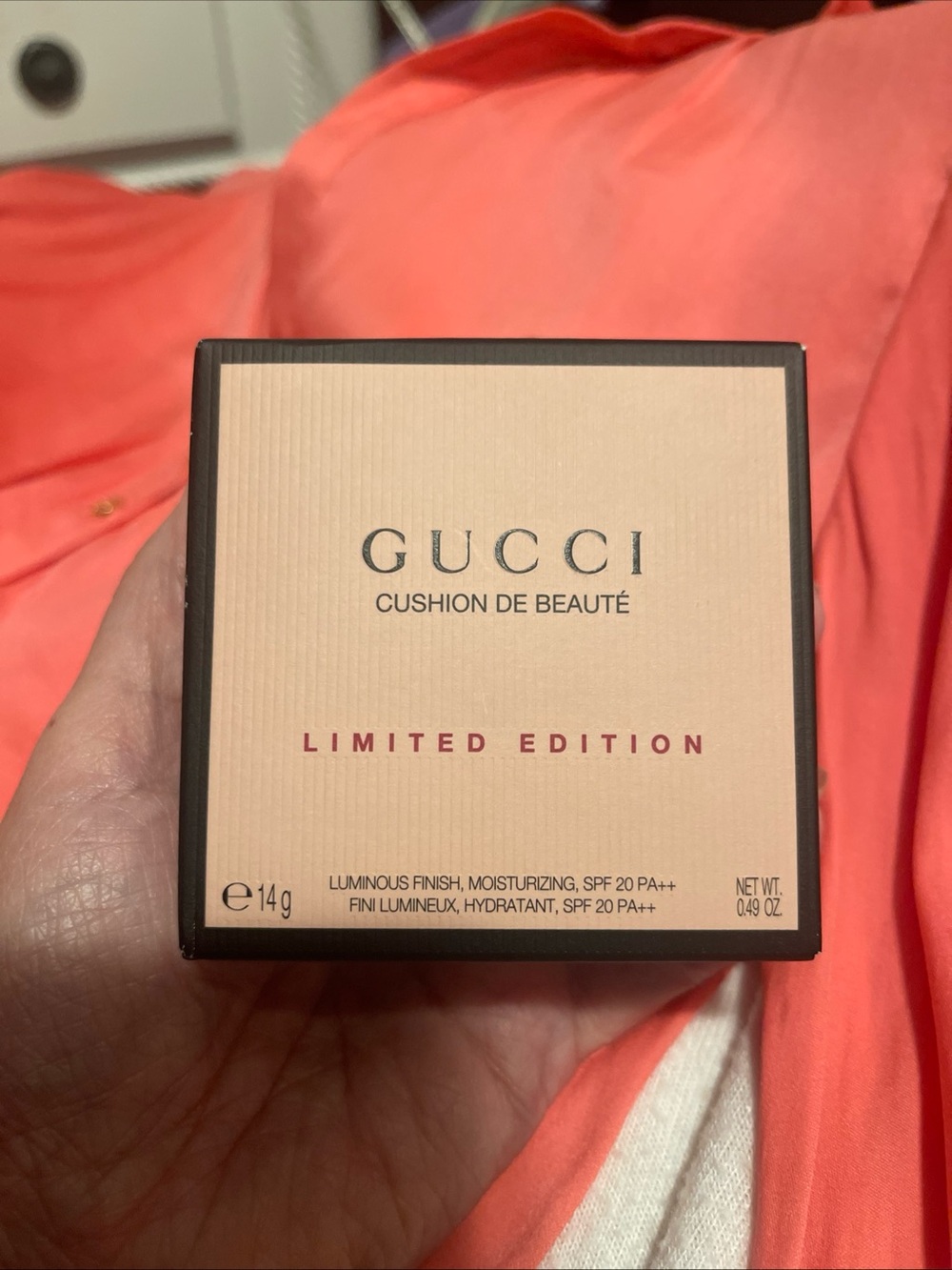 Gucci Cushion de Beauté Compact in Peach-Beige